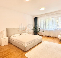 Apartament, 4 rooms, 180 mp Bucuresti/Kiseleff