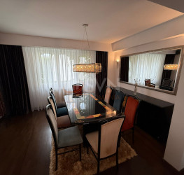 Apartament, 4 rooms, 210 mp Bucuresti/Dorobanti