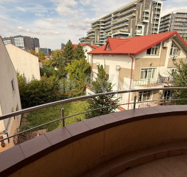 Apartament, 4 rooms, 217 mp Bucuresti/Herastrau
