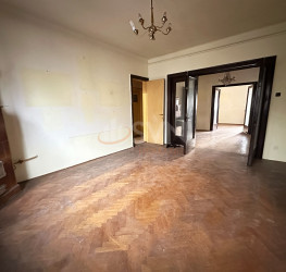 Apartament, 4 rooms, 80 mp Bucuresti/P-ta Alba Iulia