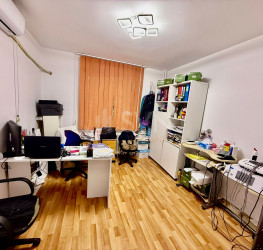 Apartament, 4 rooms, 82 mp Bucuresti/Dristor