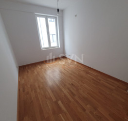 Apartament, 4 rooms, 83 mp Bucuresti/Baneasa