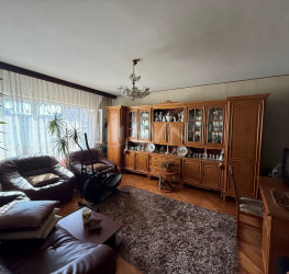 Apartament, 4 rooms, 85 mp Bucuresti/Vitan