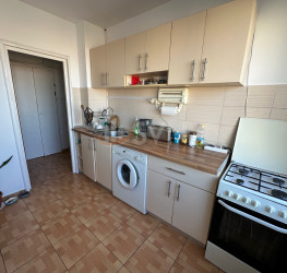 Apartament, 4 rooms, 86 mp Bucuresti/Pantelimon