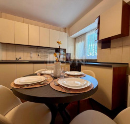 Apartament, 4 rooms, 89 mp Bucuresti/Victoriei