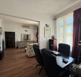 Apartament, 4 rooms, 90 mp Bucuresti/Cismigiu