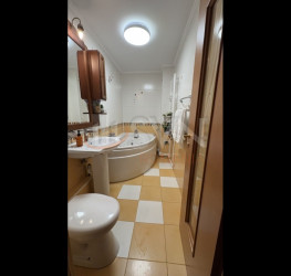 Apartament, 4 rooms, 90 mp Bucuresti/Vitan