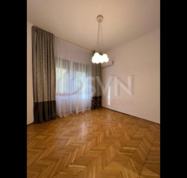 Apartament, 4 rooms with outdoor parking included Bucuresti/Primaverii