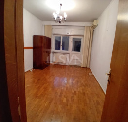 Apartament, 4 rooms with outdoor parking included Bucuresti/Aviatorilor