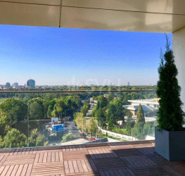 Apartament, 4 rooms with outdoor parking included Bucuresti/Herastrau
