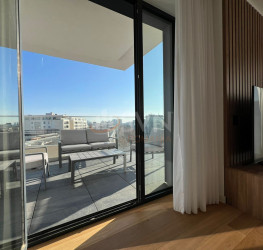 Apartament, 4 rooms with outdoor parking included Bucuresti/Herastrau