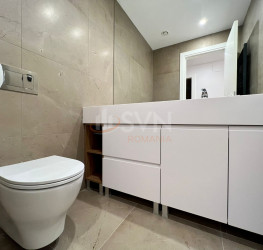 Apartament, 4 rooms with outdoor parking included Bucuresti/Herastrau