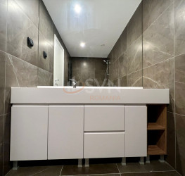 Apartament, 4 rooms with outdoor parking included Bucuresti/Herastrau