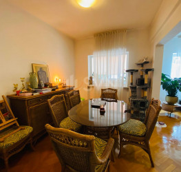 Apartament, 4 rooms with outdoor parking included Bucuresti/Pajura