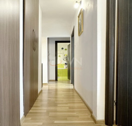 Apartament, 4 rooms with outdoor parking included Brasov/Astra