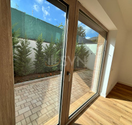 Apartament, 4 rooms with outdoor parking included Bucuresti/Bucurestii Noi