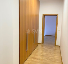 Apartament, 4 rooms with outdoor parking included Bucuresti/Herastrau