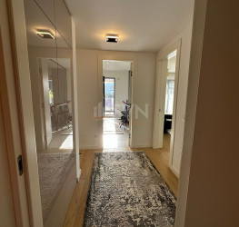 Apartament, 4 rooms with outdoor parking included Bucuresti/Aviatiei