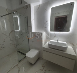 Apartament, 4 rooms with outdoor parking included Bucuresti/Pipera