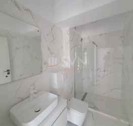 Apartament, 4 rooms with outdoor parking included Bucuresti/Pipera