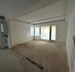 Apartament, 4 rooms with outdoor parking included Bucuresti/Piata Unirii (s4)