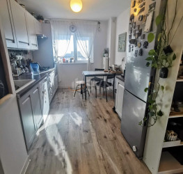 Apartament, 4 rooms with outdoor parking included Bucuresti/Dacia