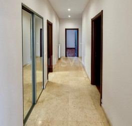 Apartament, 4 rooms with outdoor parking included Bucuresti/Barbu Vacarescu