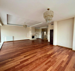 Apartament, 4 rooms with outdoor parking included Bucuresti/Barbu Vacarescu