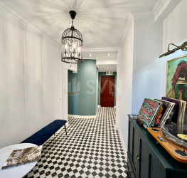 Apartament, 4 rooms with outdoor parking included Bucuresti/Piata Victoriei