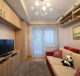 Apartament, 4 rooms with outdoor parking included Bucuresti/Iancu Nicolae