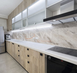 Apartament, 4 rooms with outdoor parking included Bucuresti/Iancu Nicolae