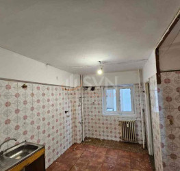 Apartament, 4 rooms with outdoor parking included Bucuresti/Dorobanti