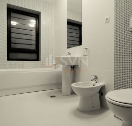 Apartament, 4 rooms with outdoor parking included Bucuresti/Pipera