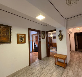 Apartament, 4 rooms with outdoor parking included Bucuresti/P-ta Unirii