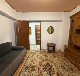 Apartament, 4 rooms with outdoor parking included Bucuresti/P-ta Unirii