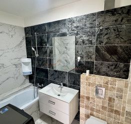 Apartament, 4 rooms with outdoor parking included Bucuresti/Pipera