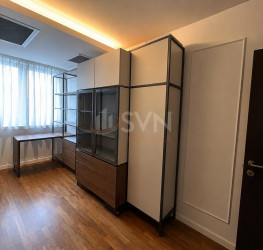 Apartament, 4 rooms with outdoor parking included Bucuresti/Iancu Nicolae