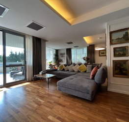 Apartament, 4 rooms with outdoor parking included Bucuresti/Iancu Nicolae