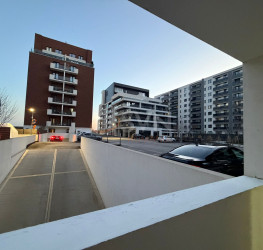Apartament, 4 rooms with outdoor parking included Bucuresti/Pipera