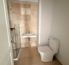 Apartament, 4 rooms with outdoor parking included Bucuresti/Soseaua Nordului