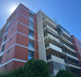 Apartament, 4 rooms with outdoor parking included Bucuresti/Baneasa
