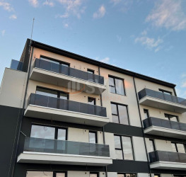 Apartament, 4 rooms with outdoor parking included Bucuresti/Sisesti