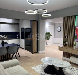 Apartament, 4 rooms with outdoor parking included Bucuresti/Sisesti