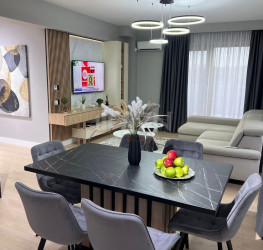 Apartament, 4 rooms with outdoor parking included Bucuresti/Sisesti