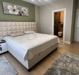 Apartament, 4 rooms with outdoor parking included Bucuresti/Sisesti