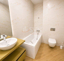 Apartament, 4 rooms with outdoor parking included Bucuresti/Dacia