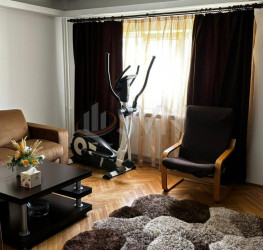 Apartament, 4 rooms with outdoor parking included Bucuresti/13 Septembrie