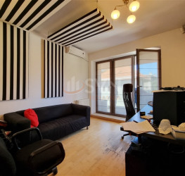 Apartament, 4 rooms with underground parking included Bucuresti/Capitale