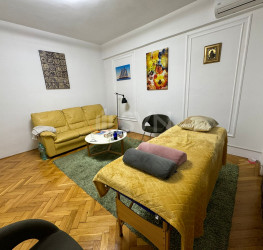 Apartament, 4 rooms with underground parking included Bucuresti/Primaverii