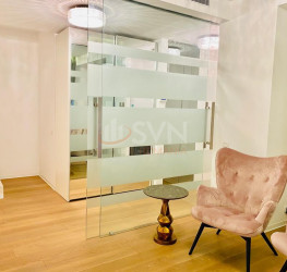 Apartament, 4 rooms with underground parking included Bucuresti/Primaverii